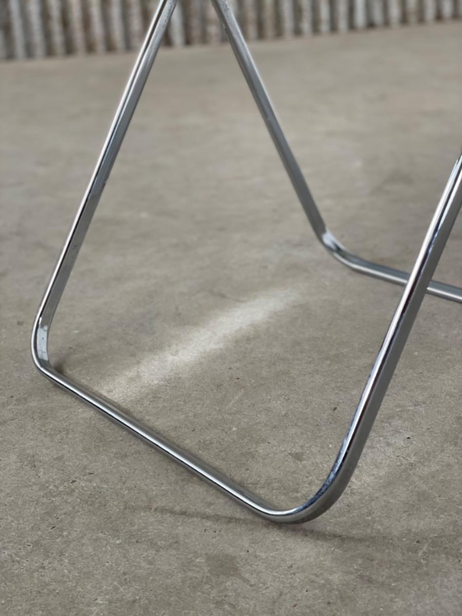 Vintage white folding chair Plia by Giancarlo Piretti for Castelli, Italy 1960s