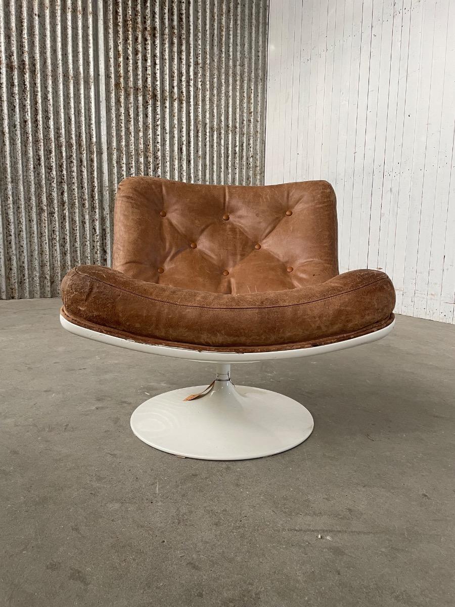 Artifort F976 Loungechair by Geoffrey Harcourt, Original brown leather 1960