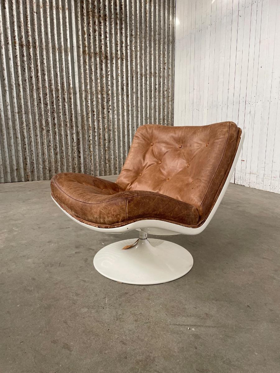 Artifort F976 Loungechair by Geoffrey Harcourt, Original brown leather 1960