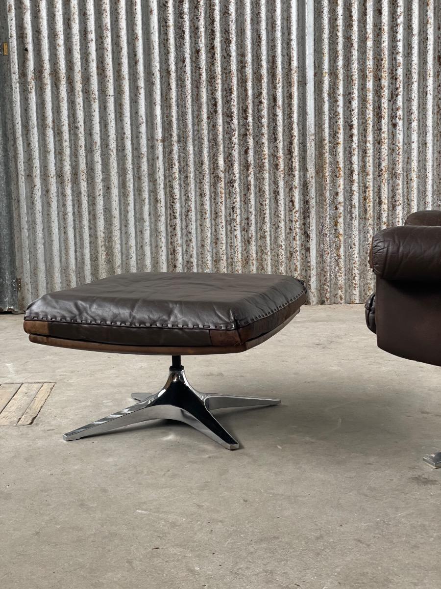 De Sede DS 31 Highback lounge chair with ottoman 1970s, Switzerland