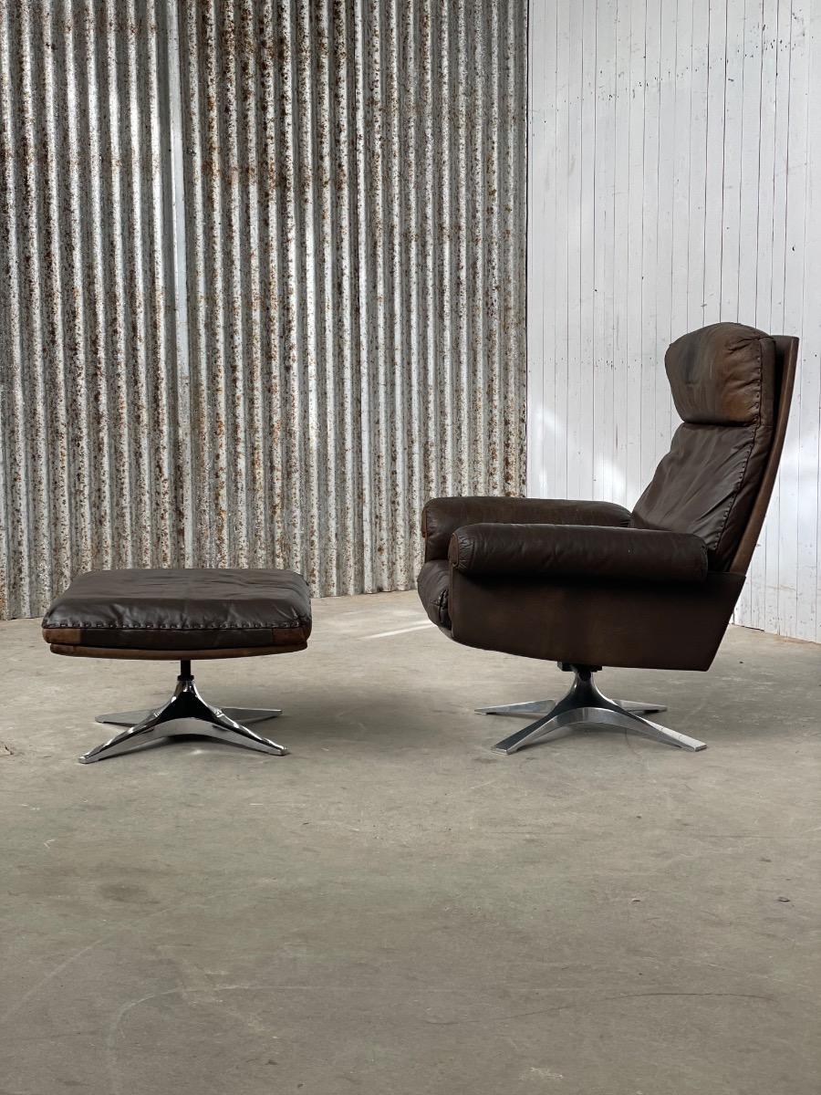 De Sede DS 31 Highback lounge chair with ottoman 1970s, Switzerland