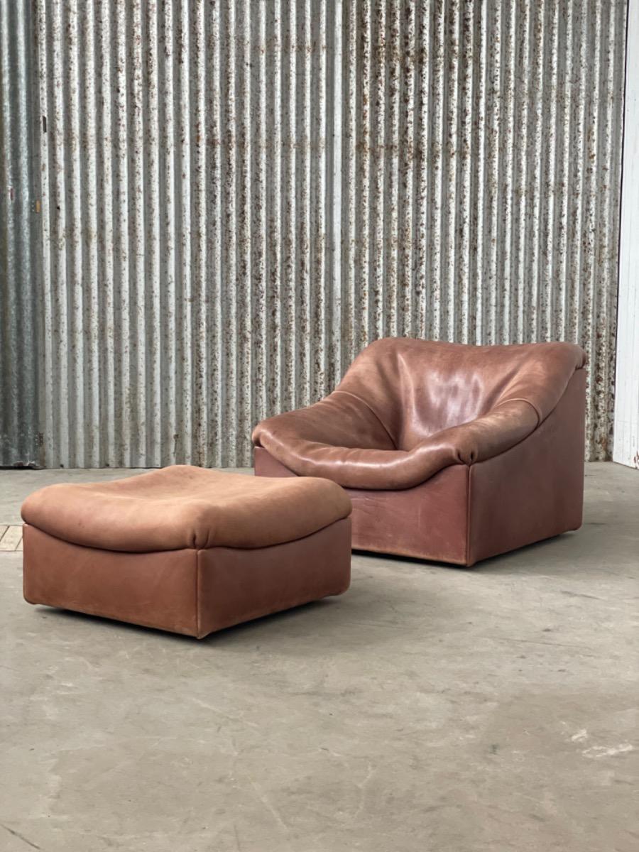 De Sede DS-46 Pair Clubchairs & Ottoman Switzerland brown buffalo leather, 1970