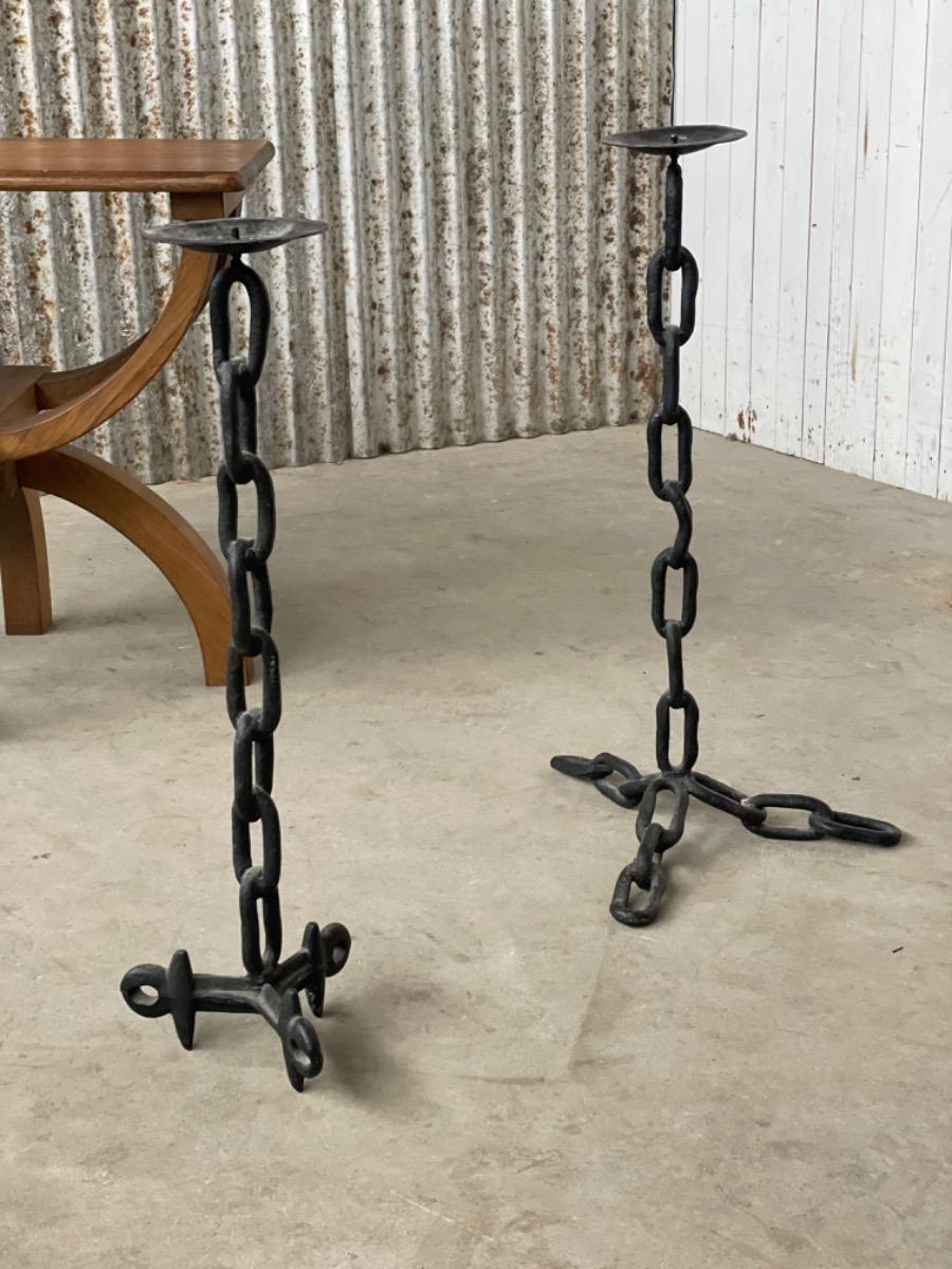 Set brutalist chain candle holders 